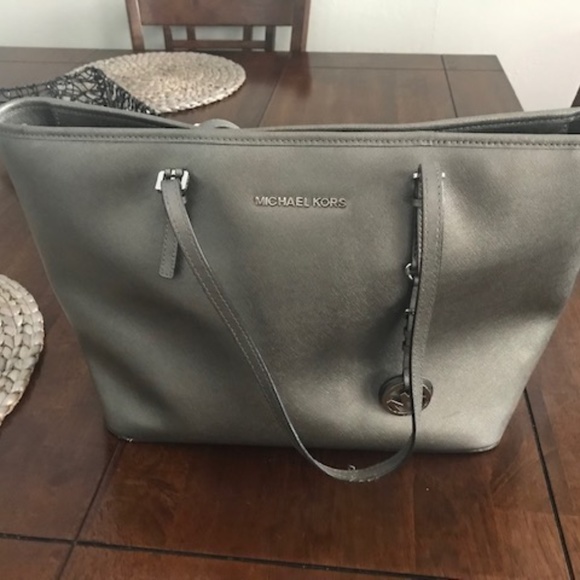 Michael Kors Handbag - Picture 1 of 5